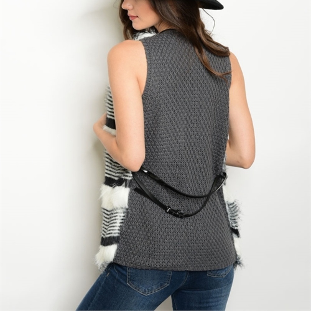 FAUX FUR VEST - Picture 2 of 2